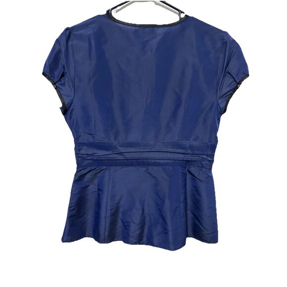 NWT ANN TAYLOR Women’s Short Sleeve Navy Silk Blouse with Black Trim Size 8 - Picture 3 of 7